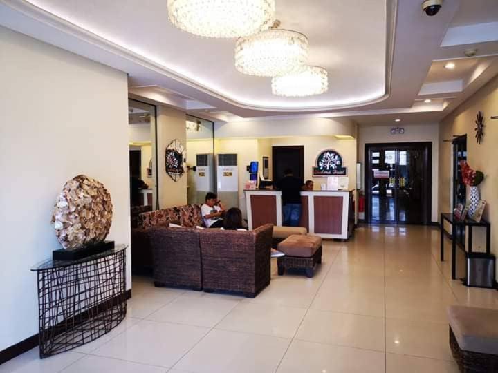 Orchard Hotel Davao Exterior photo